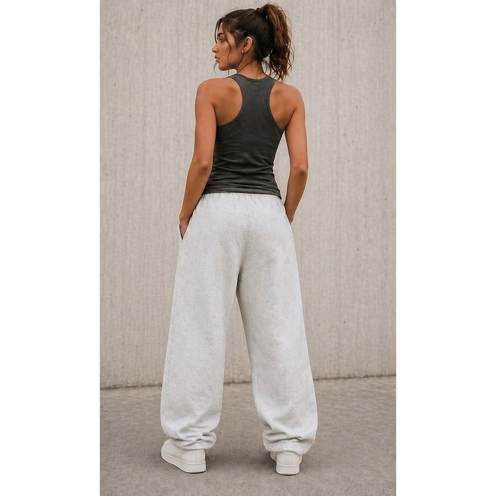 Fear of God Essentials Sweatpants Light Oatmeal Grey Logo Relaxed Fit Small NWT - Picture 2 of 7